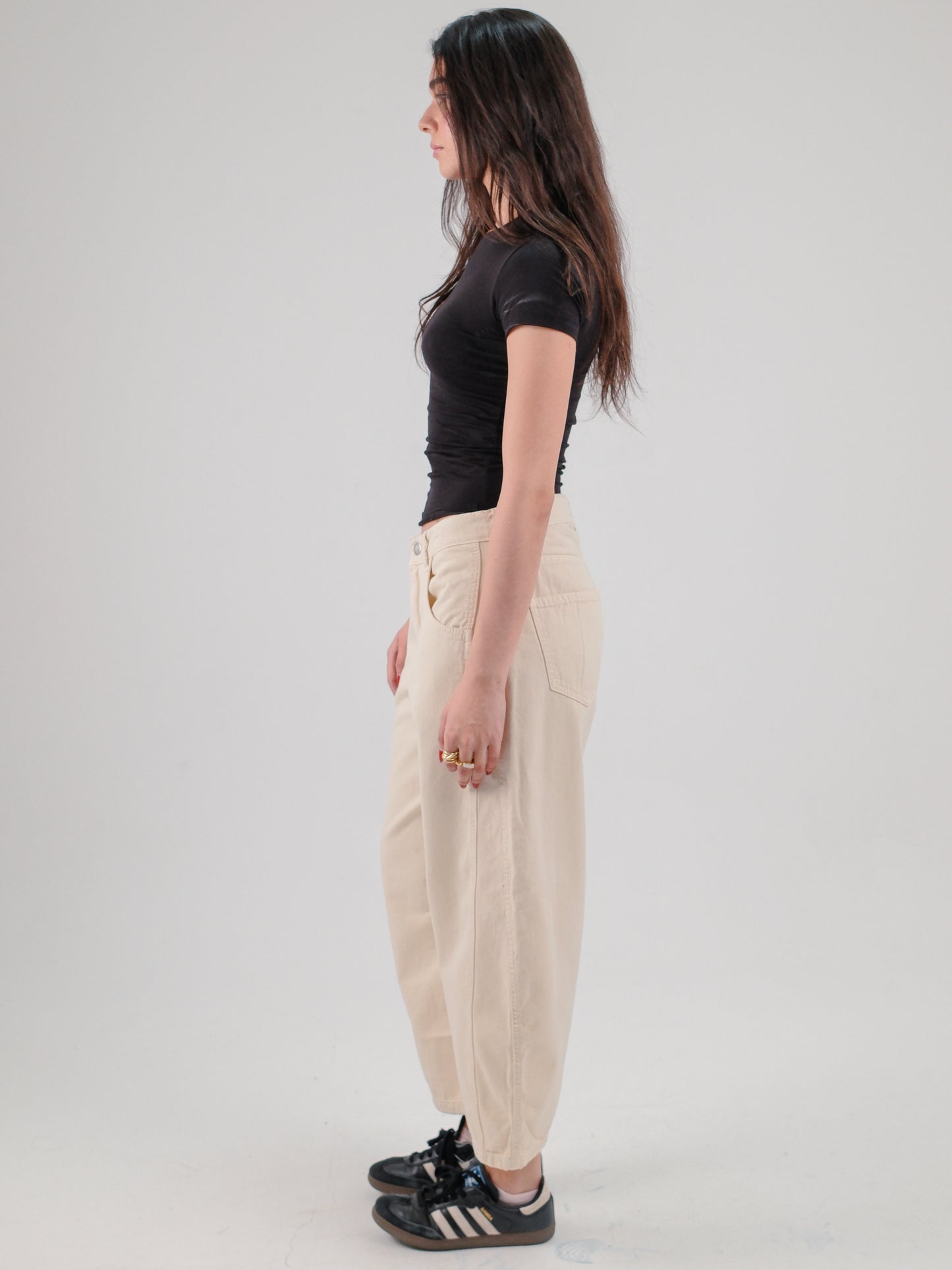 Off-White Barrel Jeans