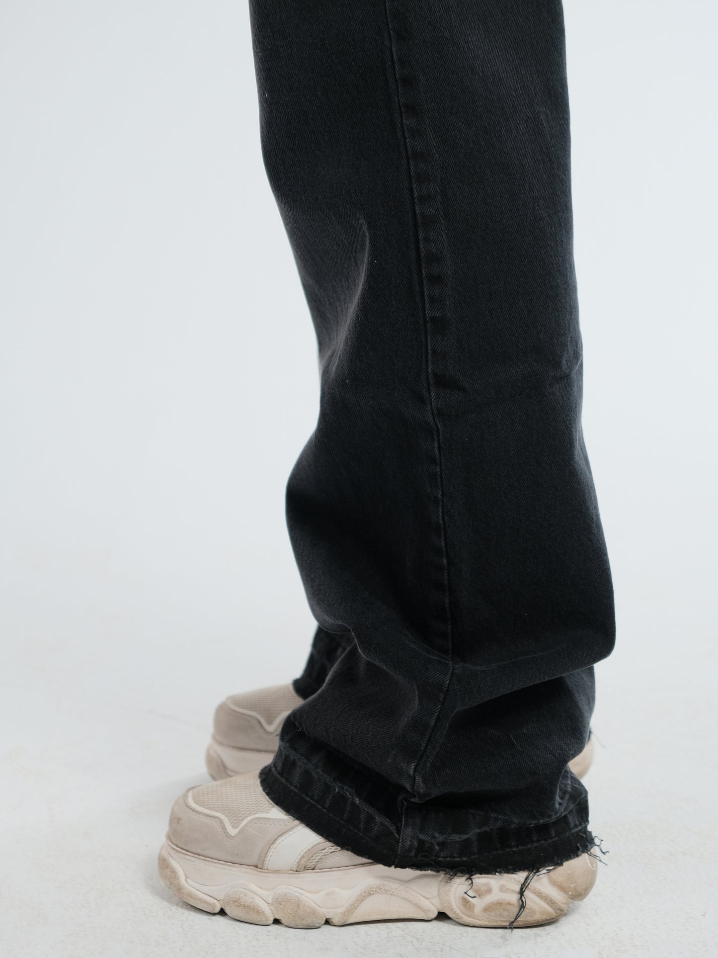 Black Mid Rise Straight