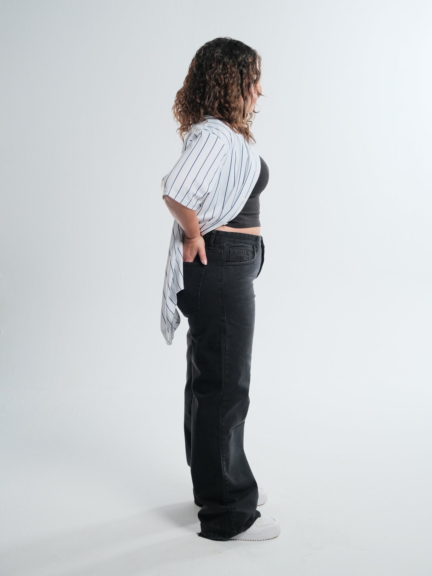 Black Mid Rise Straight