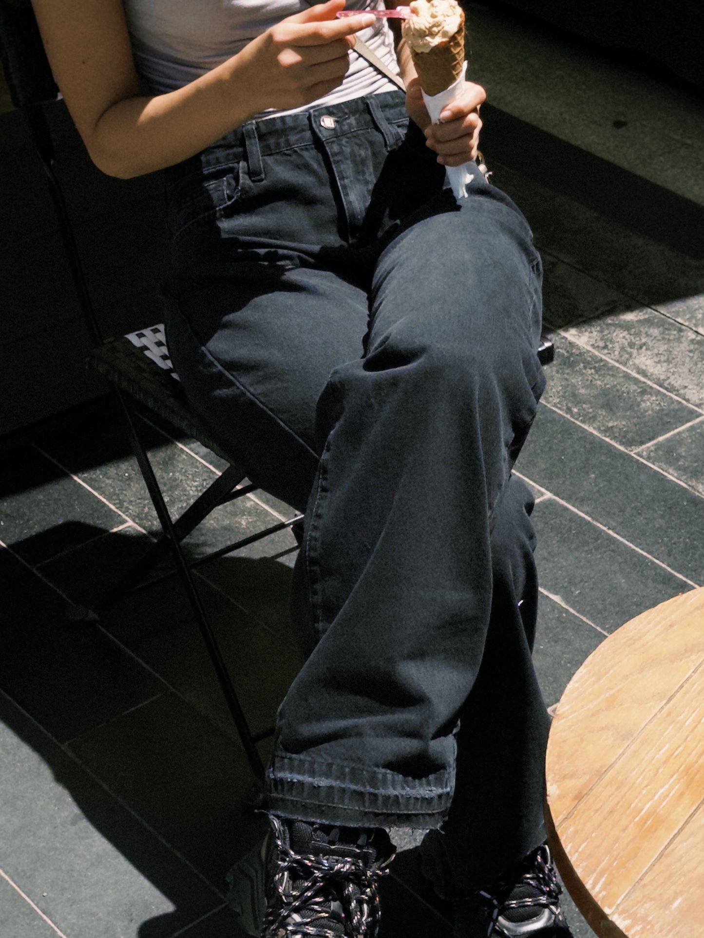 Black Mid Rise Straight