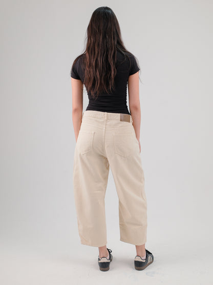 Off-White Barrel Jeans